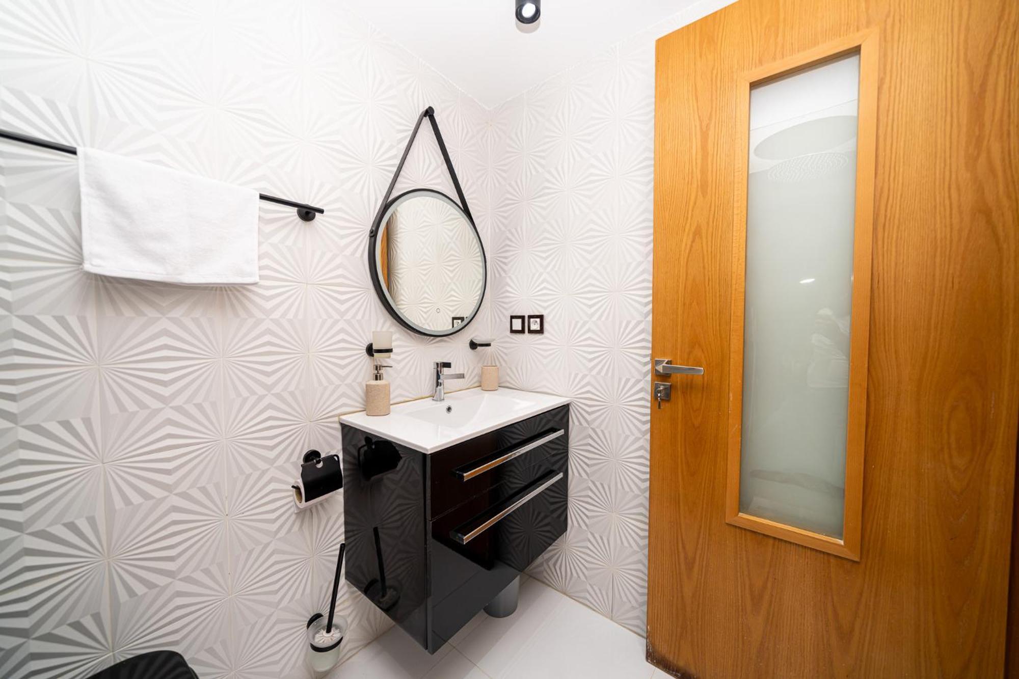 Ecrin Secret, Duplex Prestige, Proche Corniche & Medina, Piscine, Parking, Wifi, Iptv, Ac Apartment Танжер Екстериор снимка